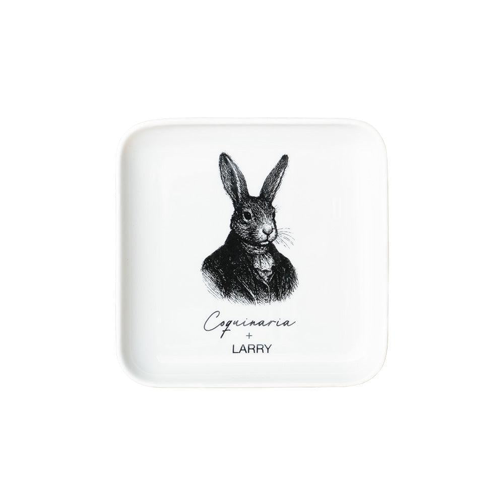 Plato Conejo Coquinaria by Larry