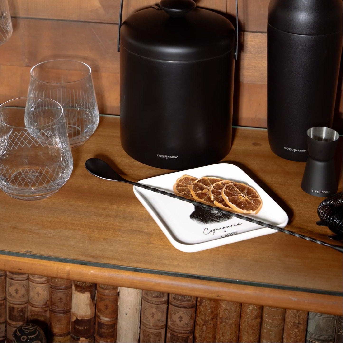 Plato Conejo Coquinaria by Larry