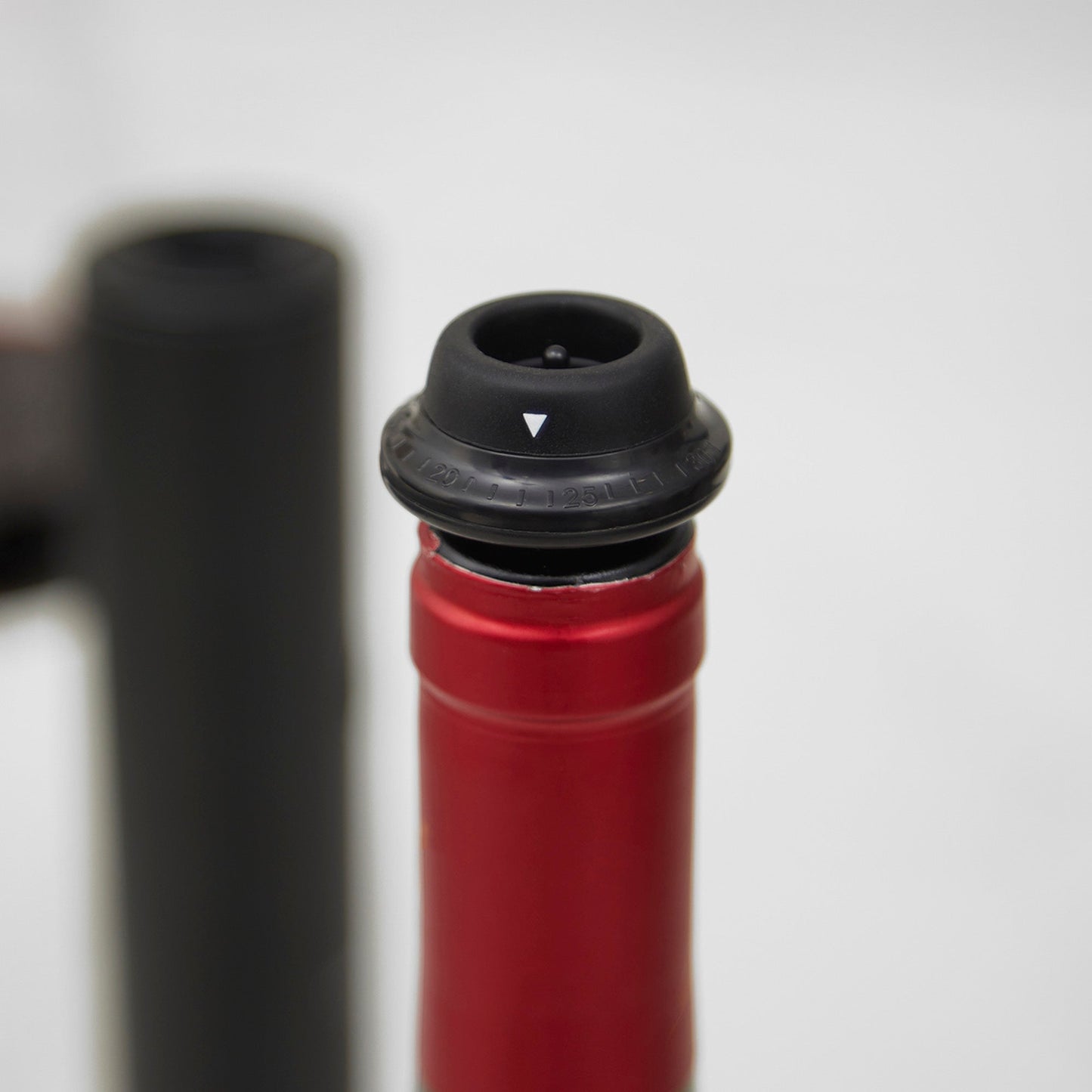 Set Abridor de Vinos y Bomba al Vacío 2 en 1 + 2 Tapones