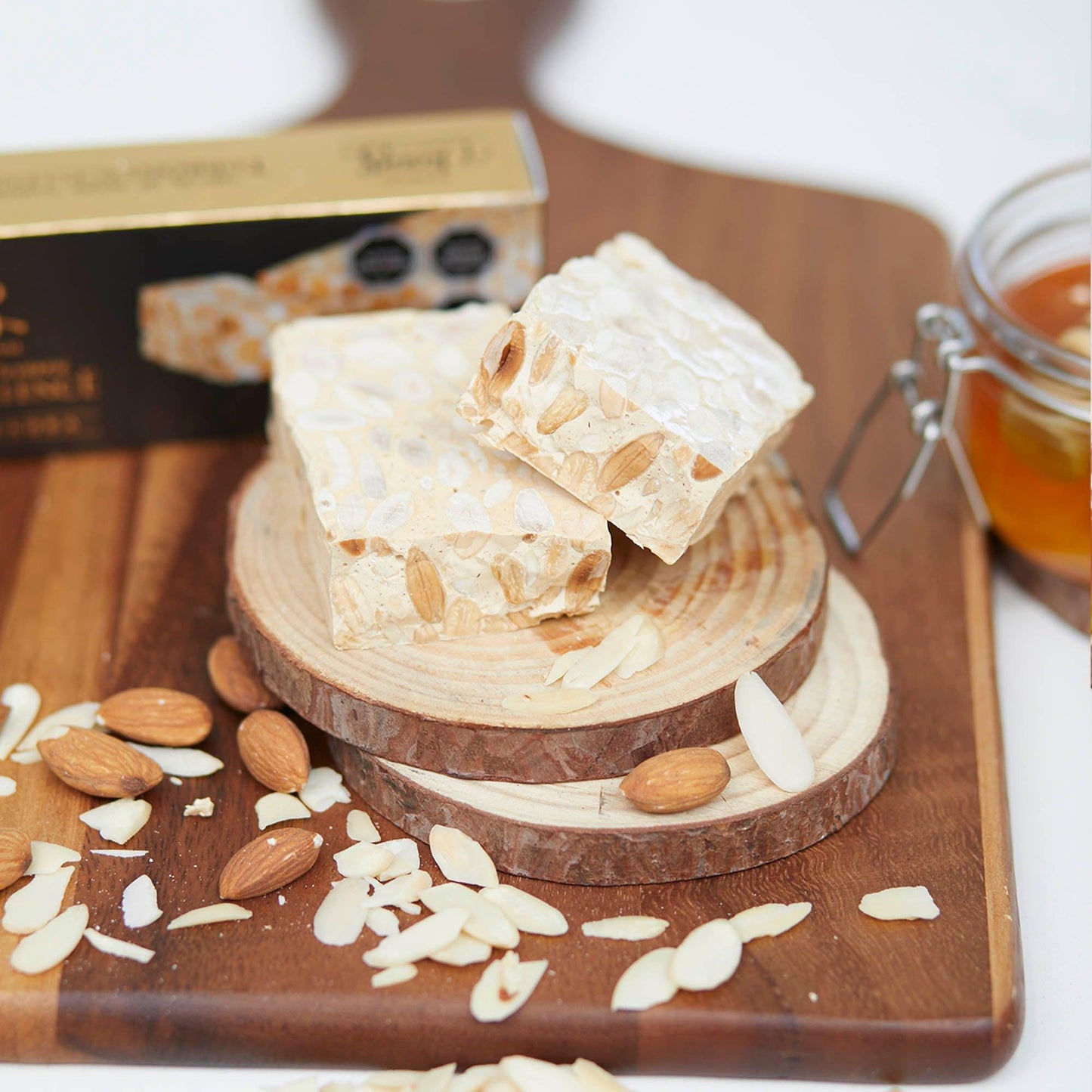 Turrón Duro de Pasta de Almendras con Yema Quemada Vicens