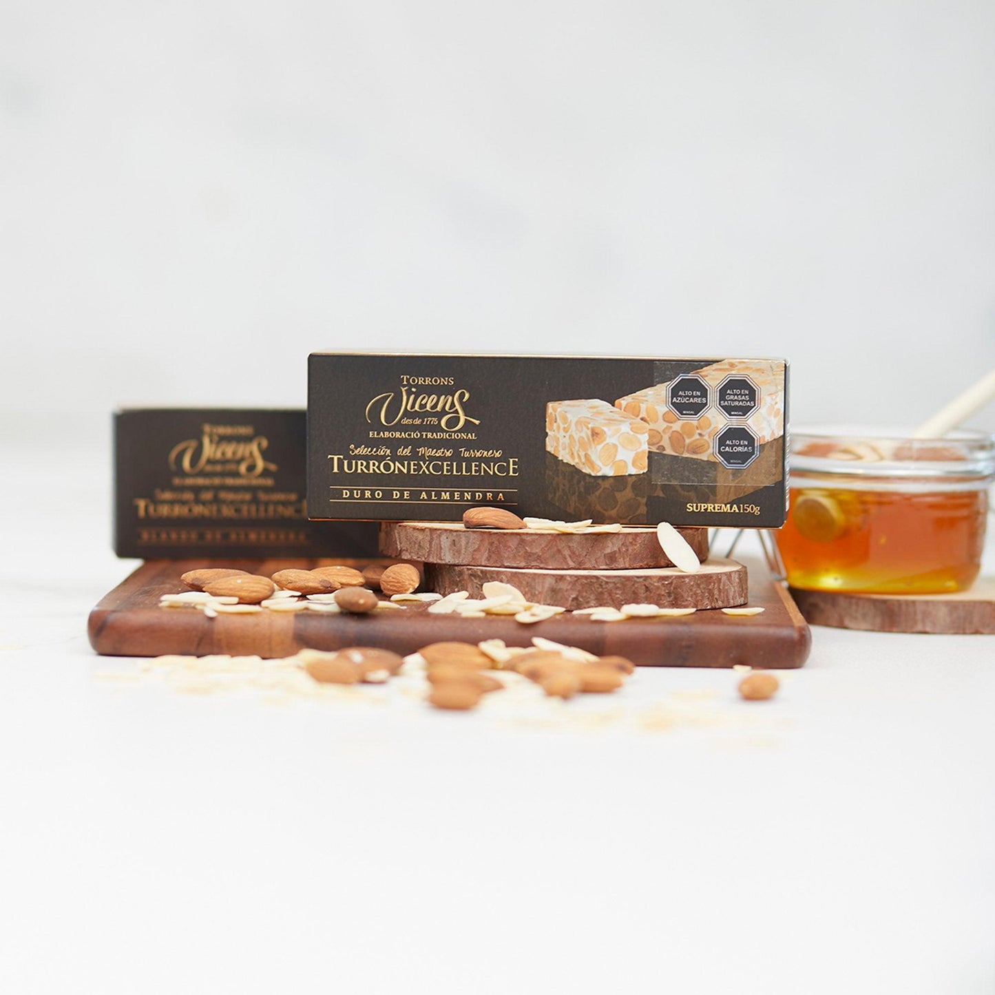 Turrón Duro de Pasta de Almendras con Yema Quemada Vicens